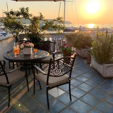 Apartma First Row To The Sea - Maremi Terrace *