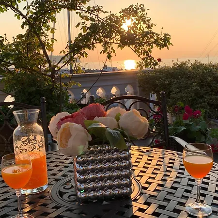 First Row To The Sea - Maremi Terrace *