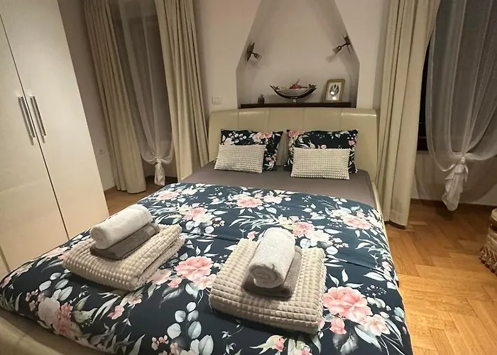 First Row To The Sea - Maremi Terrace